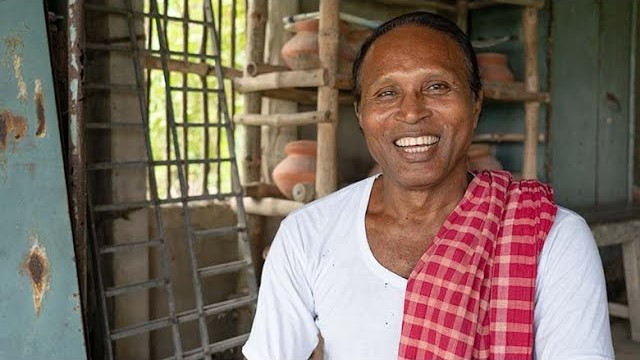 Interview: Palas Mondal  Palas shares how farmers in Sundarbans invoke many gods and goddesses, hoping for a good crop. He speaks about some rituals like jal bhiksha (water begging)